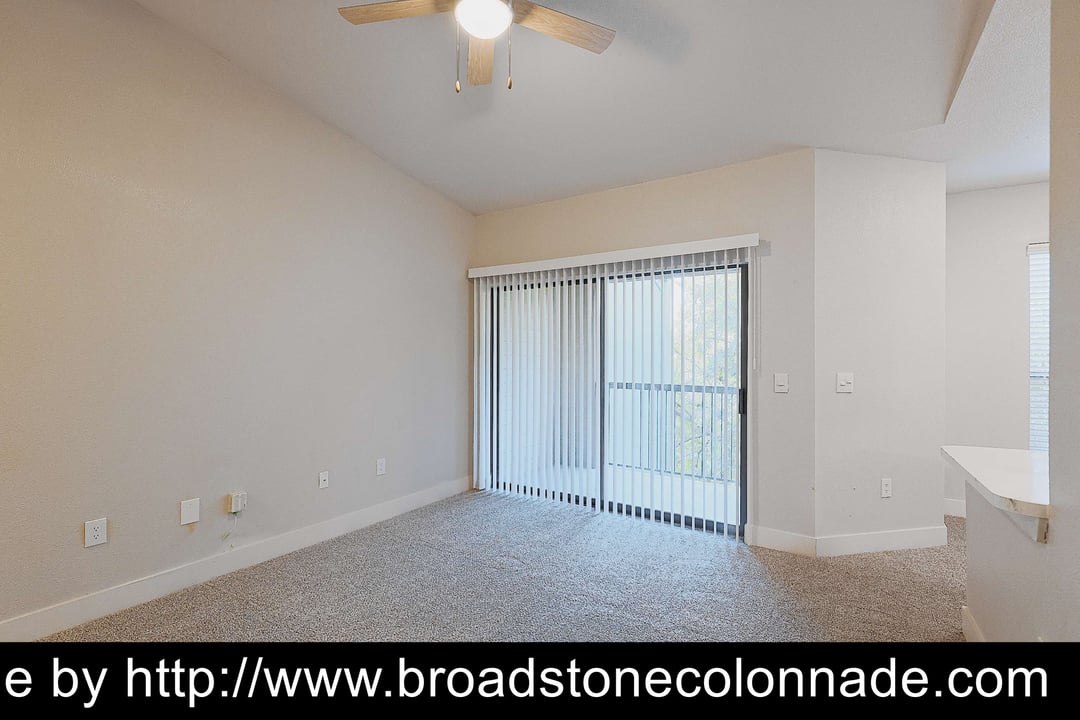 Broadstone Colonnade - 21